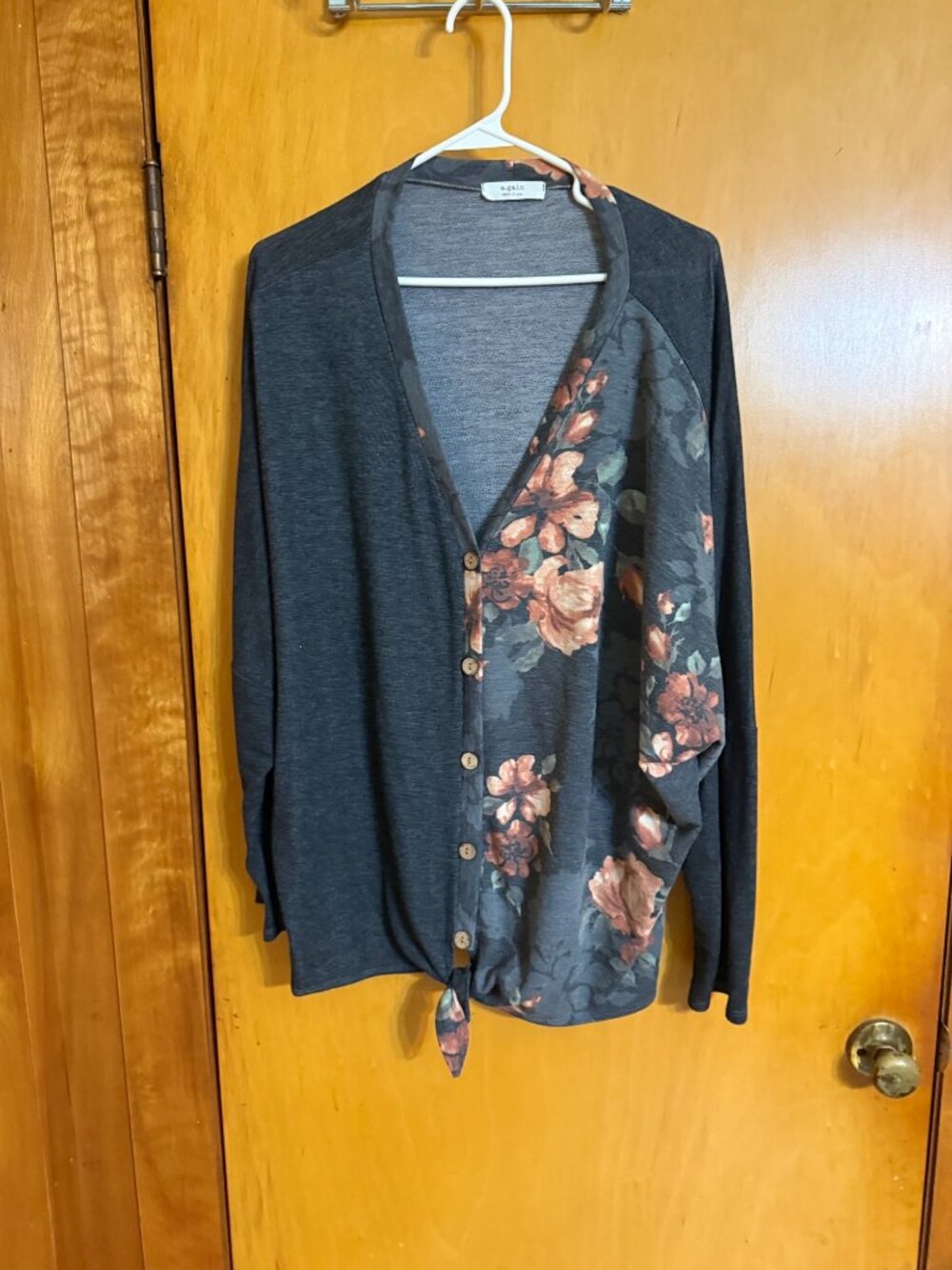 A.Gain Knot Blouse Size XL